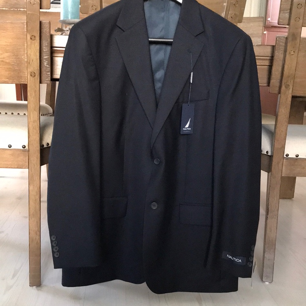 NAUTICA Suit, 2 piece 100% wool, size 40R, color Navy blue